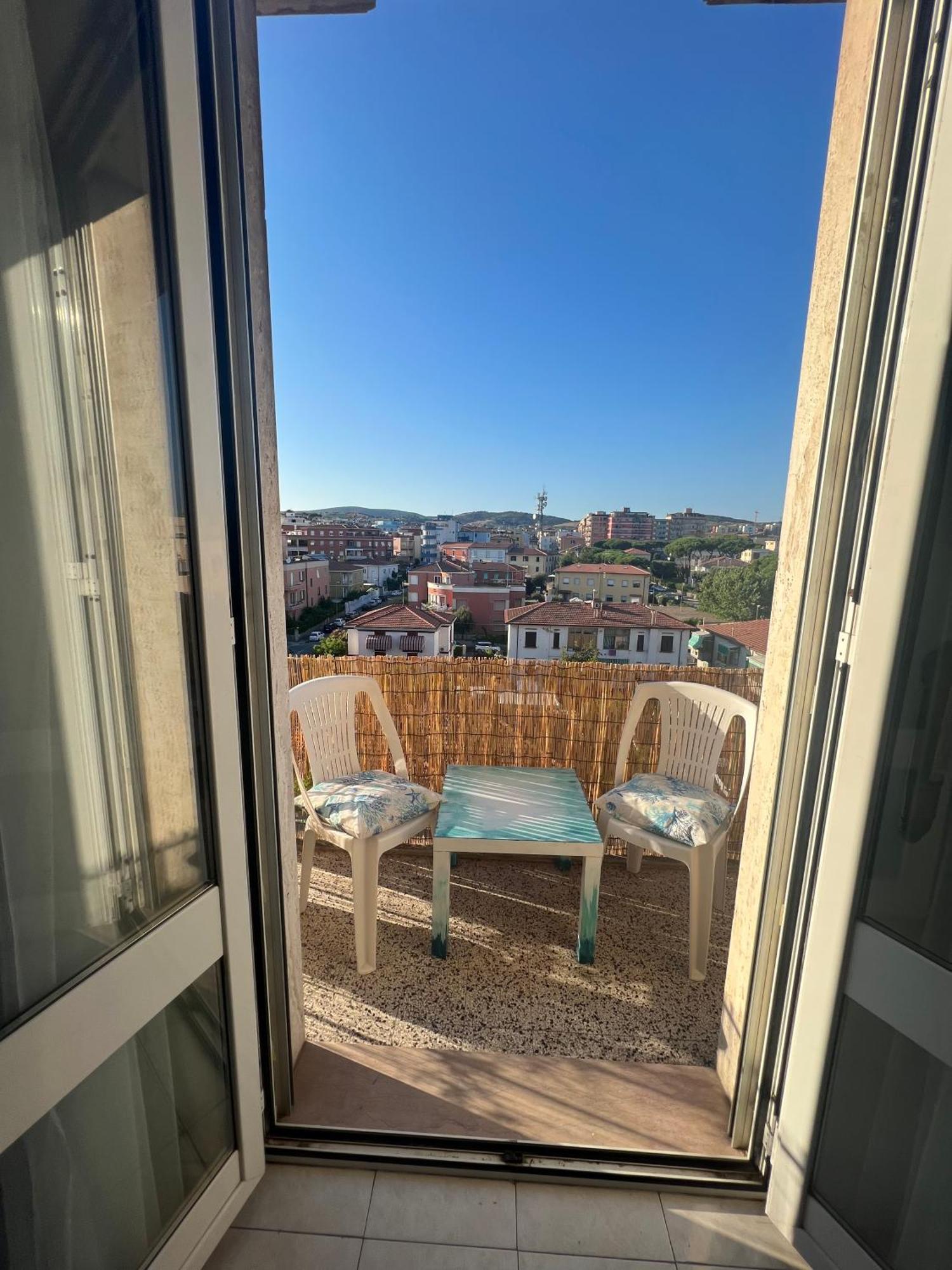 A Un Passo Dal Mare! Apartment ปีออมบีโน ภายนอก รูปภาพ